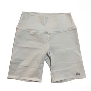 Alo Shorts Ivory White Size M
